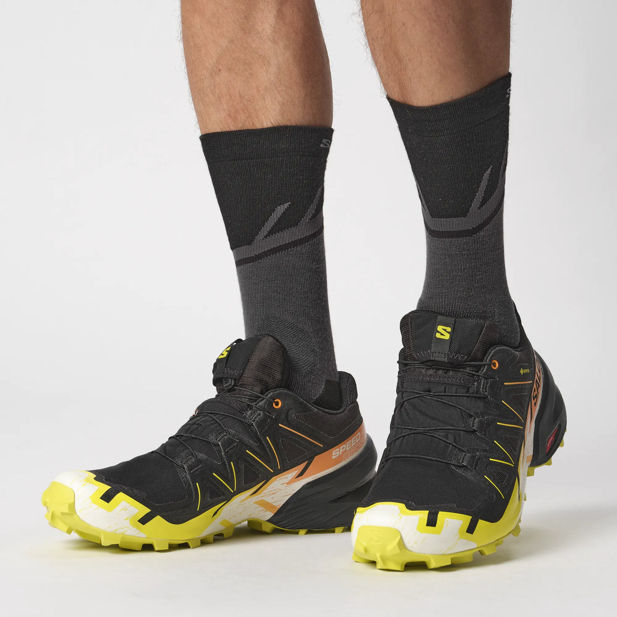 BLACK / Magnet / Quarry