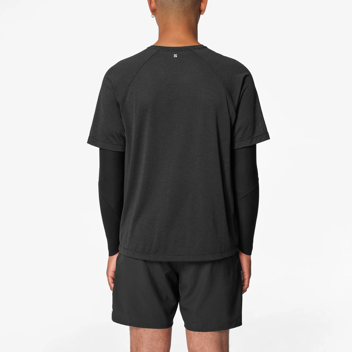 DEEP BLACK